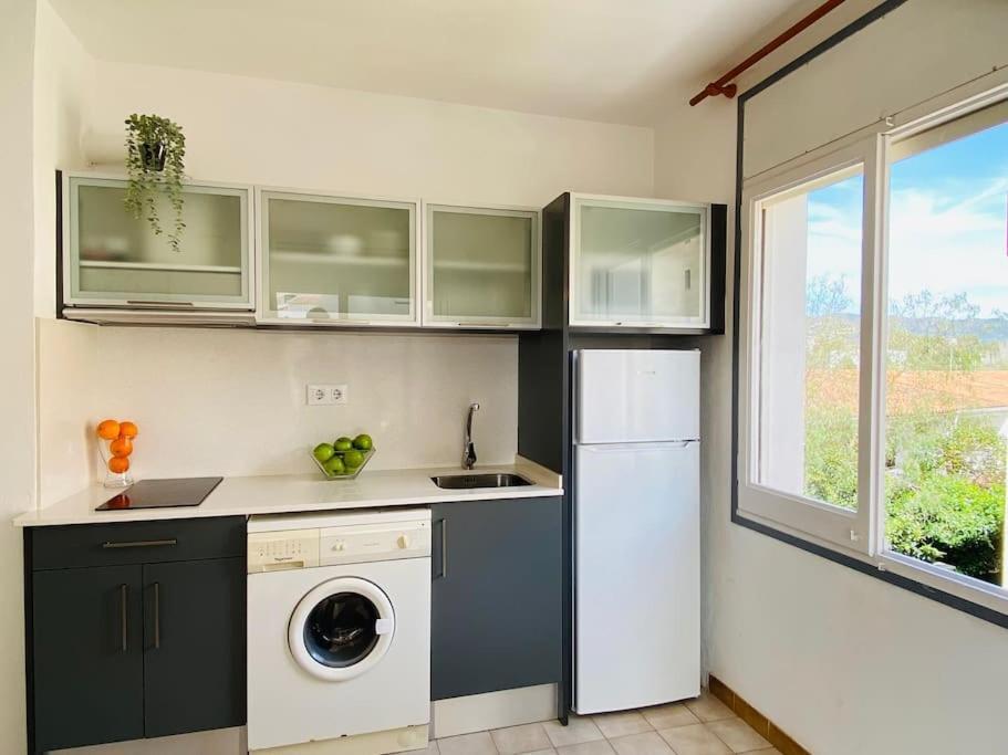 Apartamentos Aquarium Росес Екстериор снимка
